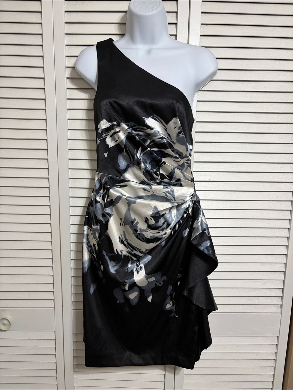 Women's London Times One Shoulder Floral Satin-like Cocktail Dress size 6